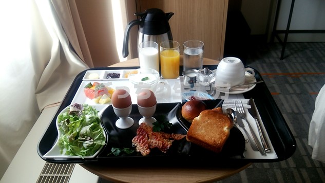 近鉄上本町駅のシェラトン都ホテル大阪の宿泊滞在記と朝食ルームサービス